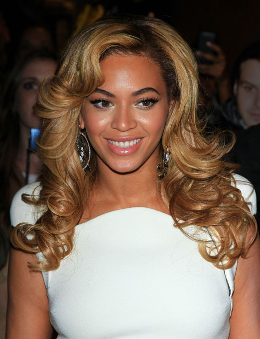 Beyonce glows with her pregnancy