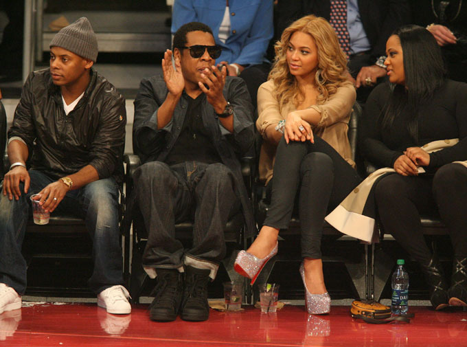 Beyonce glows with her pregnancy