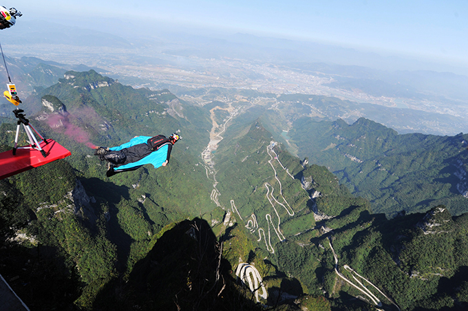Contest of flying people held in China