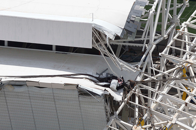 World Cup 2014 stadium collapses in Brazil