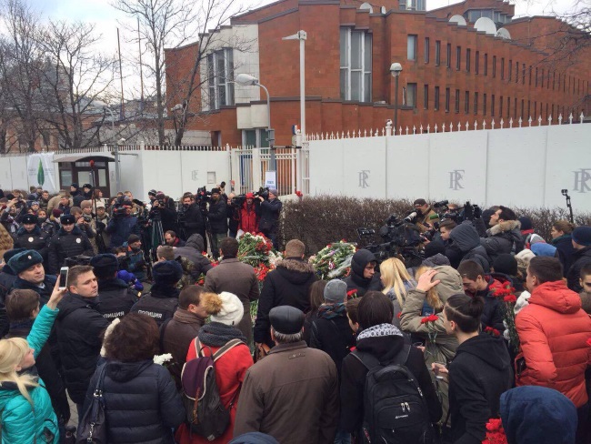 Russians crying for France