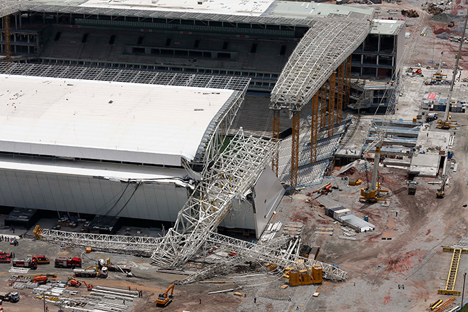World Cup 2014 stadium collapses in Brazil