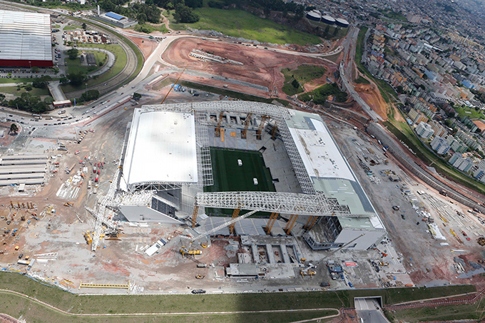 World Cup 2014 stadium collapses in Brazil