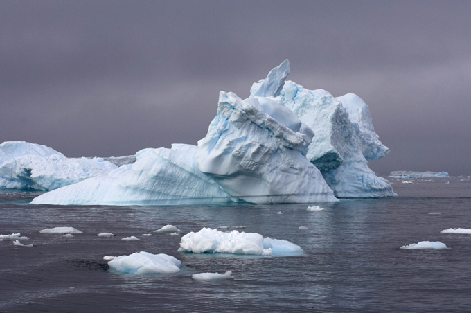 Amazing icerbergs created by mother nature