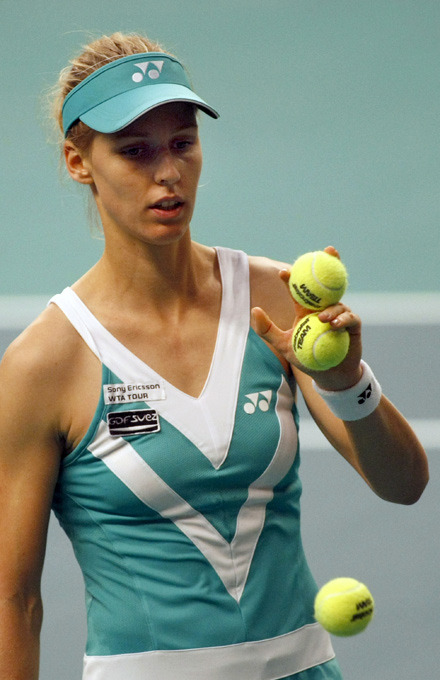 Elena Dementieva Wins in Paris