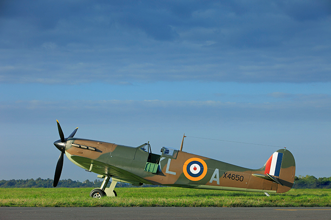 Legends of aviation: Supermarine Spitfire