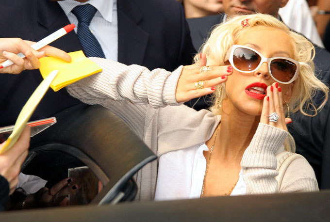 Christina Aguilera proud of her curves