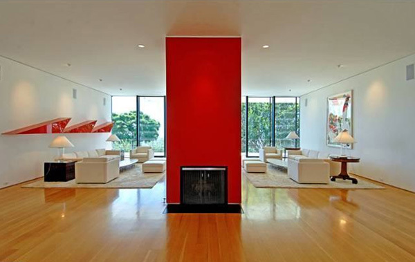 Another modest home for Jennifer Aniston