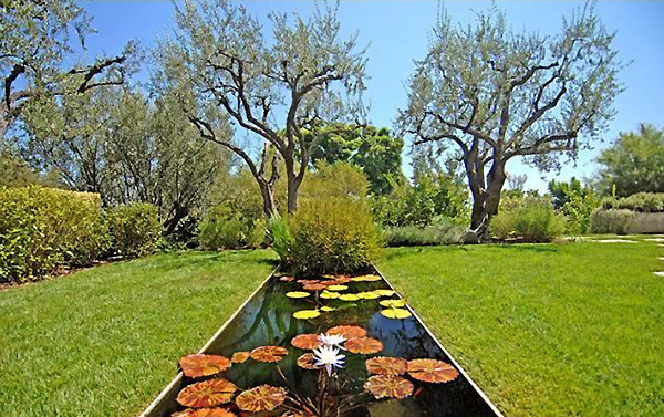 Another modest home for Jennifer Aniston