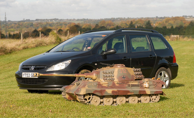 Remote-controlled King Tiger