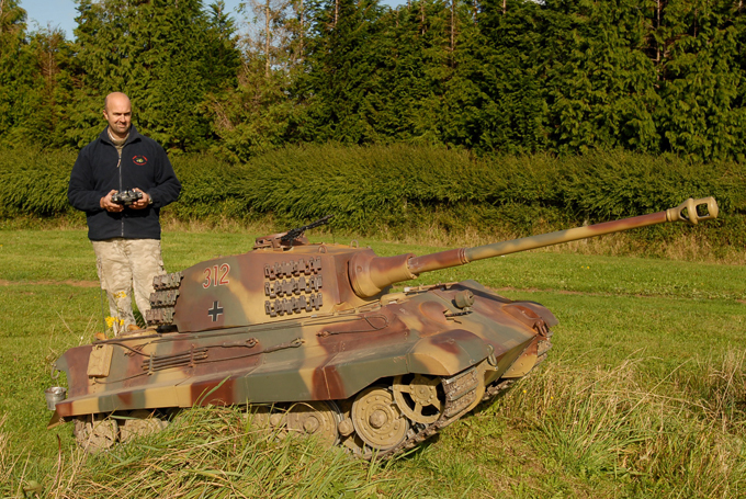 Remote-controlled King Tiger