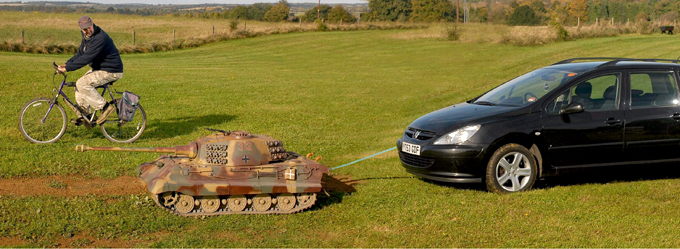 Remote-controlled King Tiger