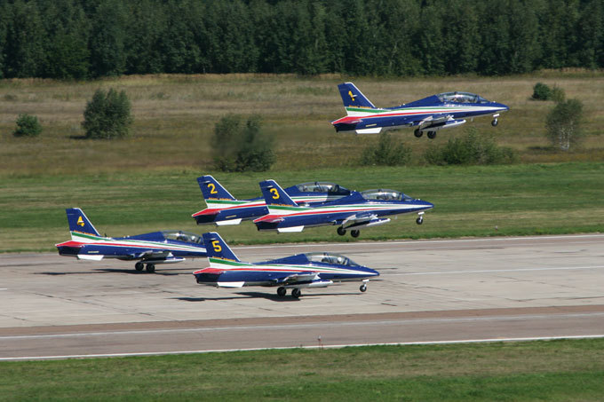 Frecce Tricolori, Italy's aerobatic team