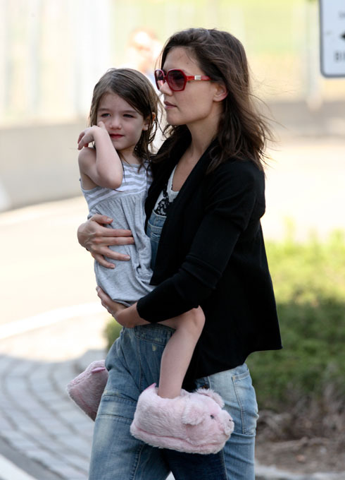 Suri Cruise made victim of fashion at 5