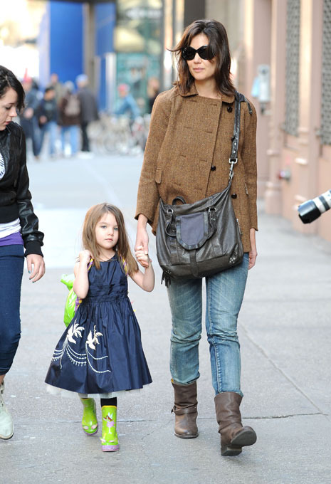 Suri Cruise made victim of fashion at 5
