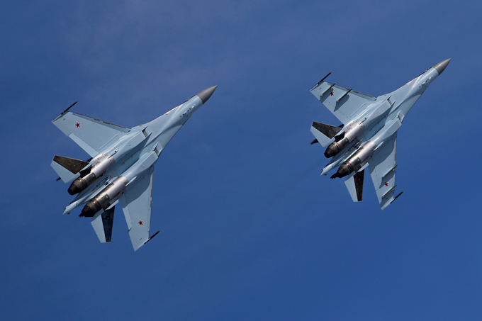 Su-35: Beauty in the sky