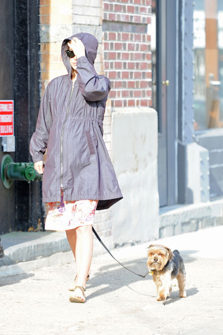 Natalie Portman gives birth to baby boy