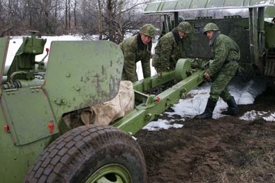 USSR's anti-tank gun Rapira