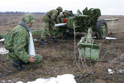 USSR's anti-tank gun Rapira