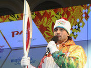 Olympic flame visits North Pole, prepares for open space
