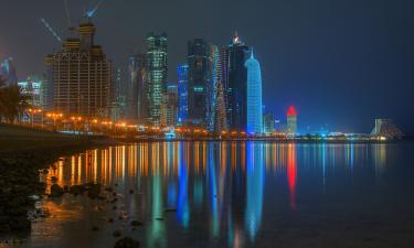 Video Shows Ballistic Missile Debris Falling Near Doha as People Flee