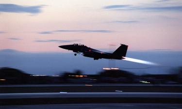 Video Shows Pilot of Downed F-15 Fighter in SUV Trunk