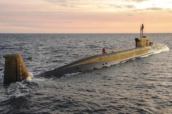 Russian submarine with 160 nukes on board surfaces off US coast