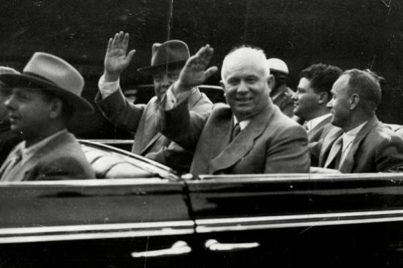Nikita Khrushchev's son humiliates USSR again