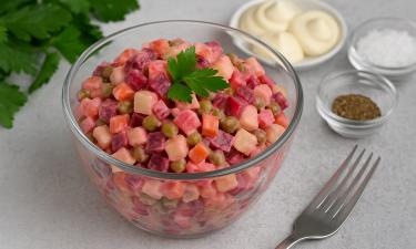 Simple Beet Salad With Caramelized Onions: A Quick Alternative to Classic Vinaigrette