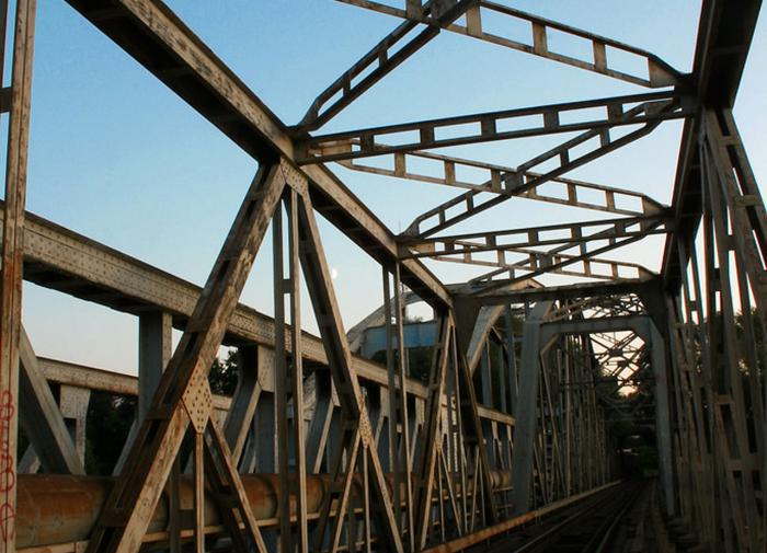 Ukrainian intelligence blows up railway bridge in Samara region of Russia