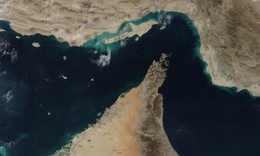 Hormuz Strait Crisis: Europe in Energy Shock, Trump Proposes Military Convoys