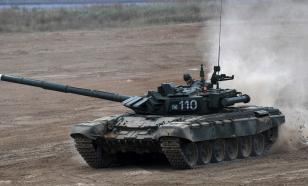 Russian tank blown up by a mine turns out to be a bait for Ukraine in Donbass