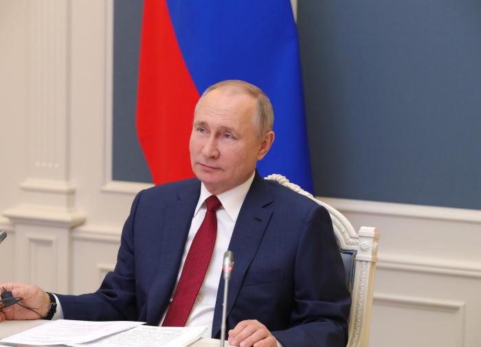 Putin admits Russians demand tangible changes