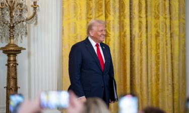 Trump Expresses Frustration With 'Dead Man' Zelensky