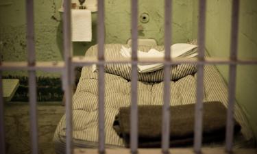 China Executes Former Huarong Executive Bai Tianhui for Massive Bribery Scheme