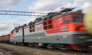Displaced steel rails demolish passenger train station in Moscow