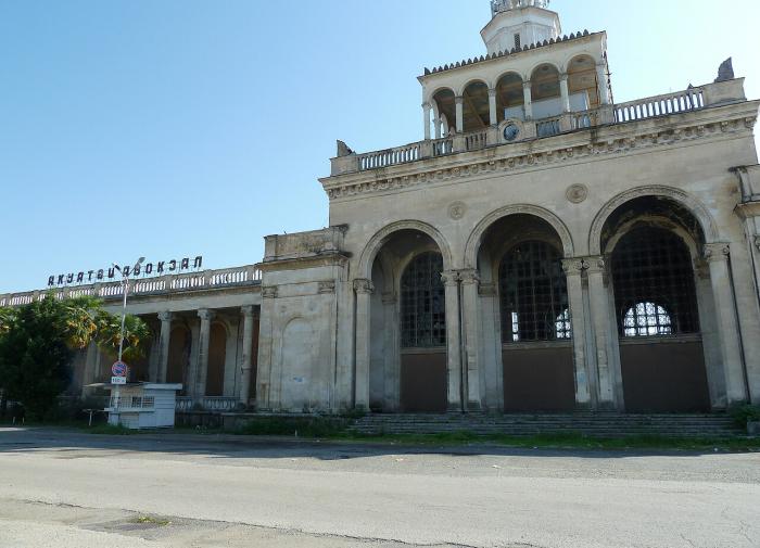 Strange as it may seem, Abkhazia stages protests against its prime ally – Russia