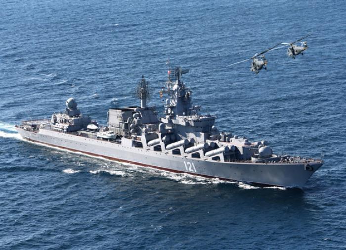 Moskva missile cruiser sinks while being towed in stormy sea