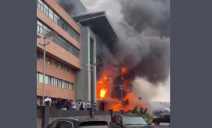 Massive fire engulfs illegally built business centre in Moscow
