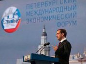 Russia sells gas and buys Mistrals at St. Petersburg forum