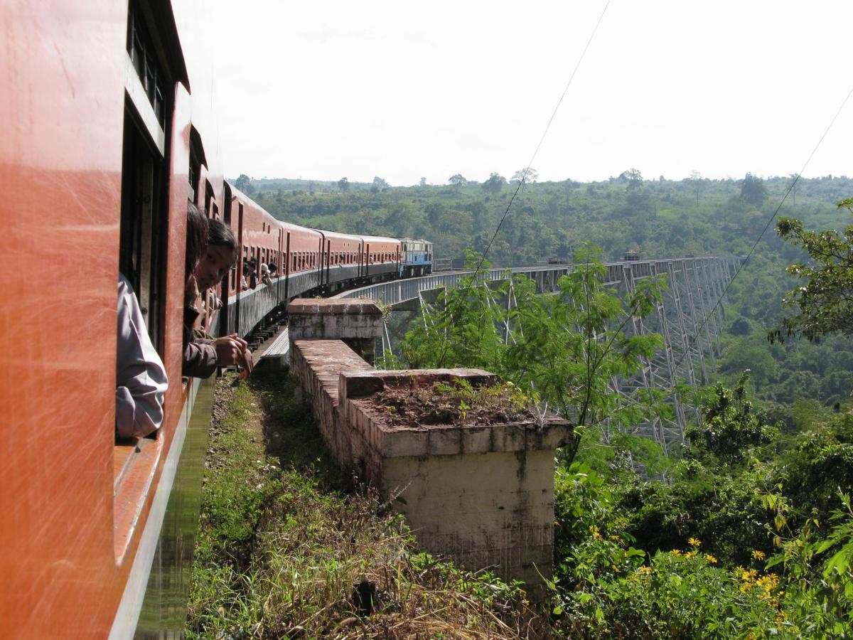 Scam Centers in Myanmar Hold Dozens of Russians Hostage