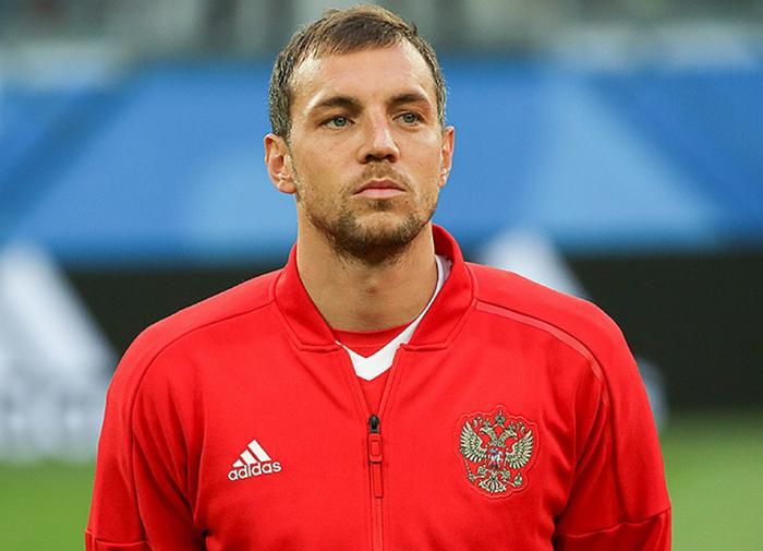 Russian footballer Artem Dzyuba blackmailed over intimate video