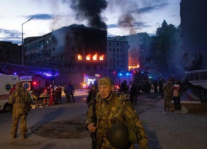 It will take Russia four 'Putin strikes,' but not three days, to take Kyiv