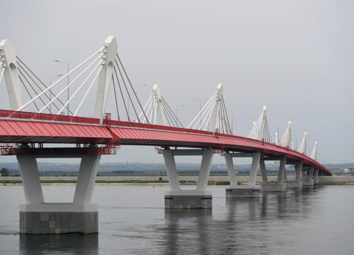 First motorway 1,080-meter bridge between Russia and China launched