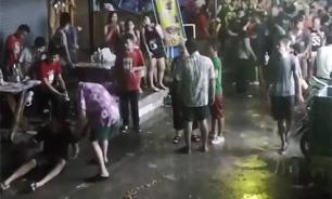 Thai crowd beats hell out of British retirees