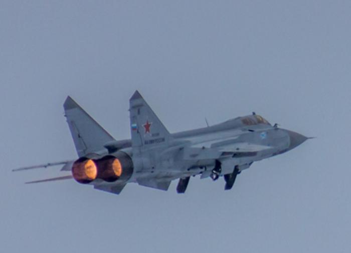 MiG-31 fighter aircraft modernised for Kinzhal hypersonic rockets arrive in Kamchatka
