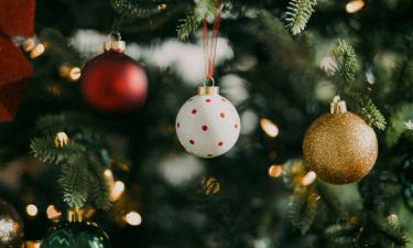 Kremlin’s New Year Tree Shines with 2,500 Ornaments and 2.5 km of Lights