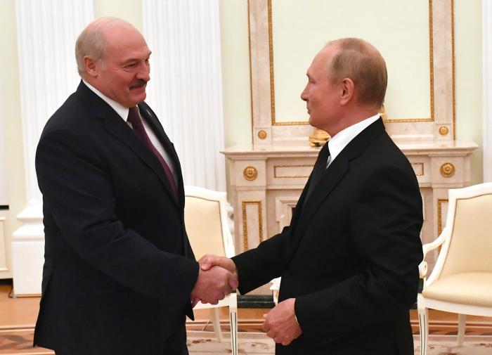Russia-Belarus summit: Putin and Lukashenko show they can turn back time