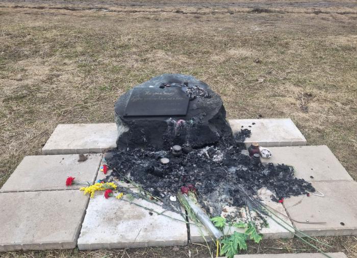 Improvised memorial to Crocus terror victims burned