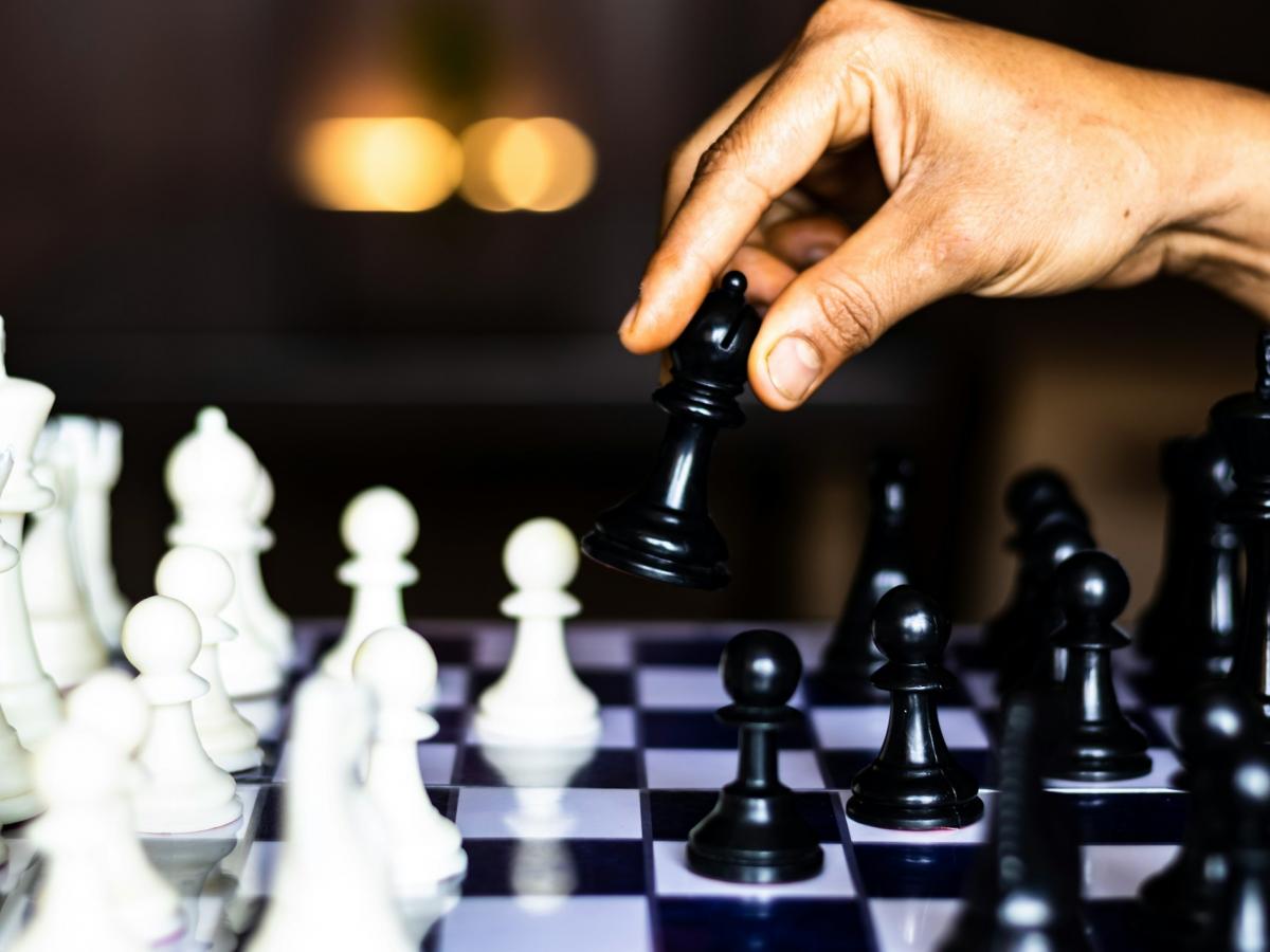 Russian Chess Star Uses Matryoshka Sweater to Bypass Symbol Ban